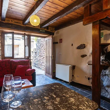 Hébergement de vacances Casa De Sardom3